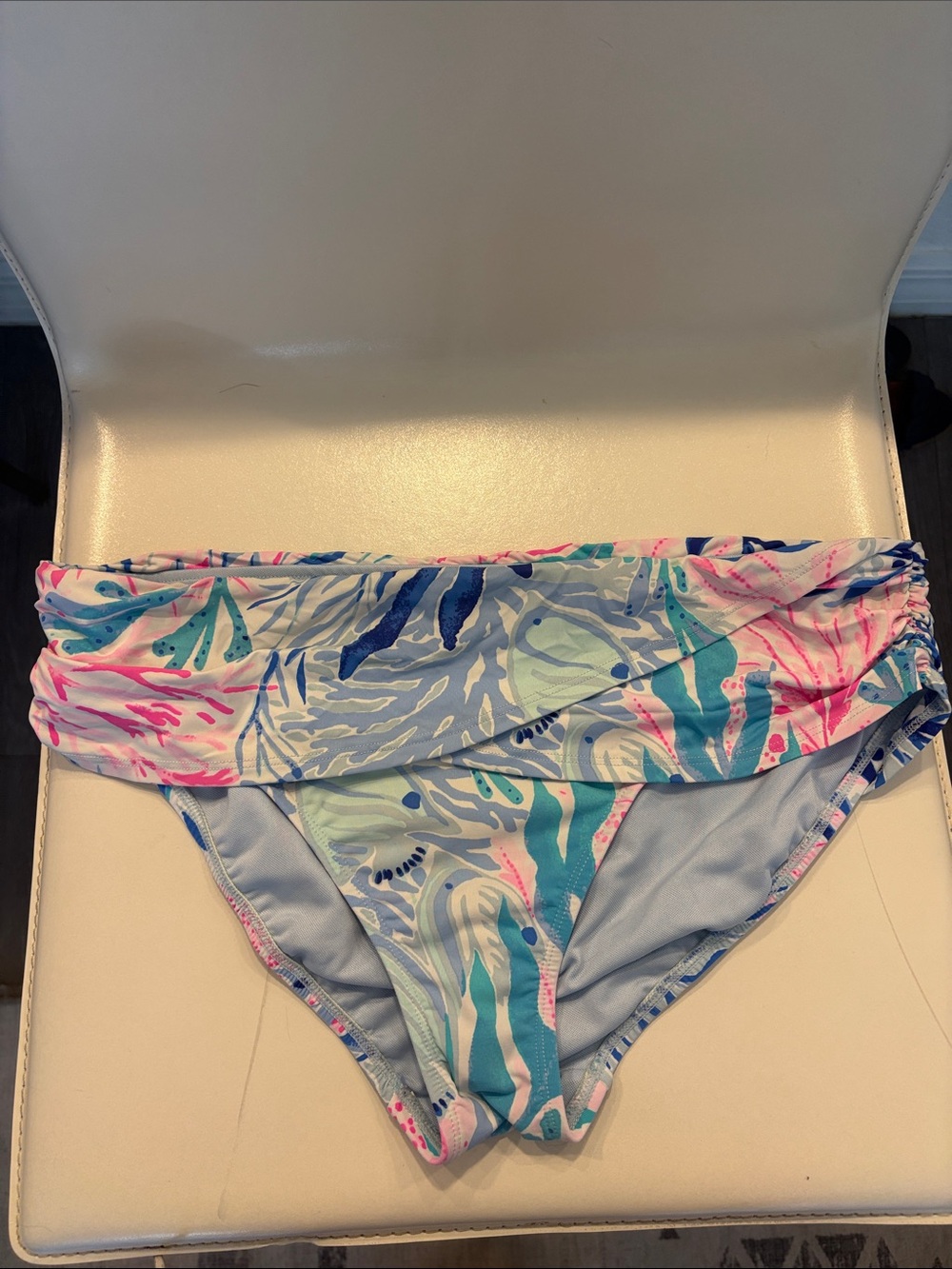 Lilly Pulitzer bottoms. Size 10